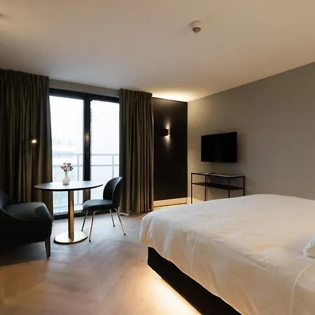 Der Valk Theaterhotel De Oranjerie Отель Рурмонд