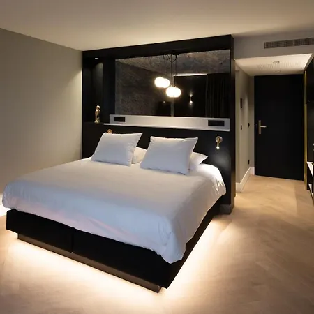 Отель Der Valk Theaterhotel De Oranjerie Рурмонд