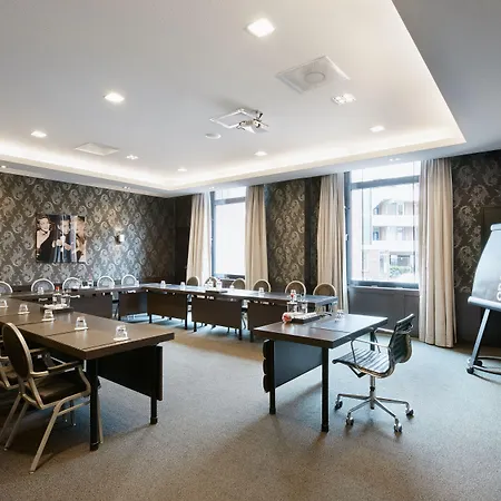 Der Valk Theaterhotel De Oranjerie Hotel 4*