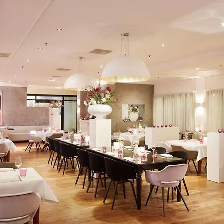 Der Valk Theaterhotel De Oranjerie Отель 4*