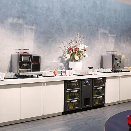 Der Valk Theaterhotel De Oranjerie Отель