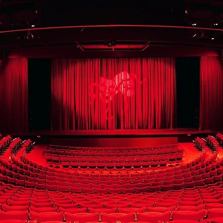 Der Valk Theaterhotel De Oranjerie Отель Рурмонд