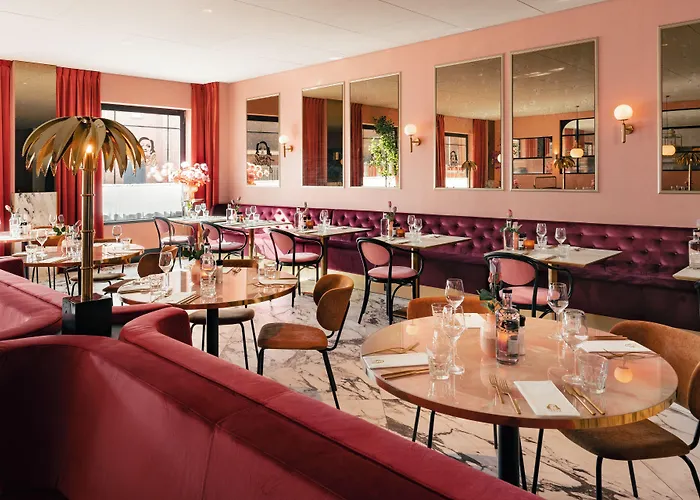 Hotel Der Valk Theaterhotel De Oranjerie 4*